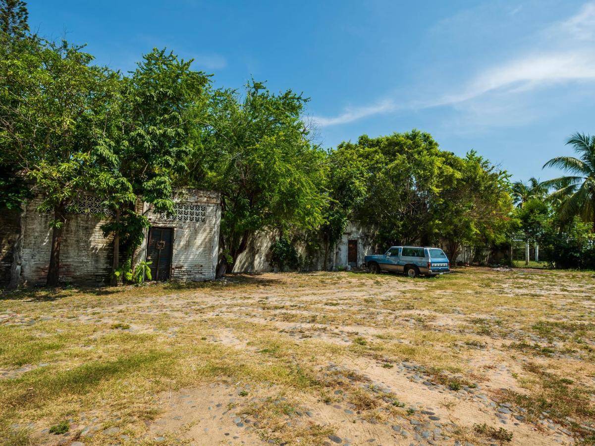 Oyo Hotel Sands Barra de Navidad Luaran gambar