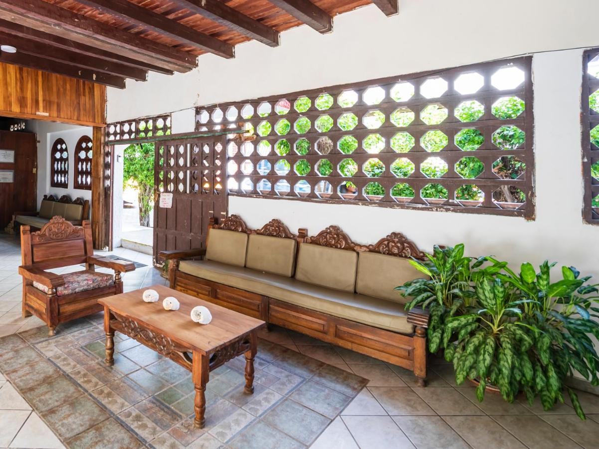 Oyo Hotel Sands Barra de Navidad Luaran gambar