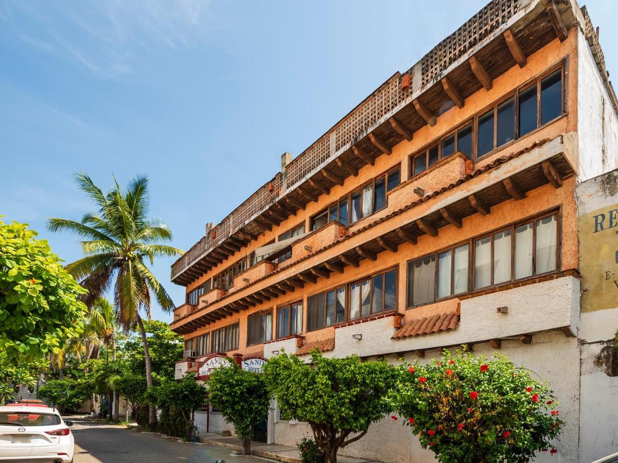 Oyo Hotel Sands Barra de Navidad Luaran gambar