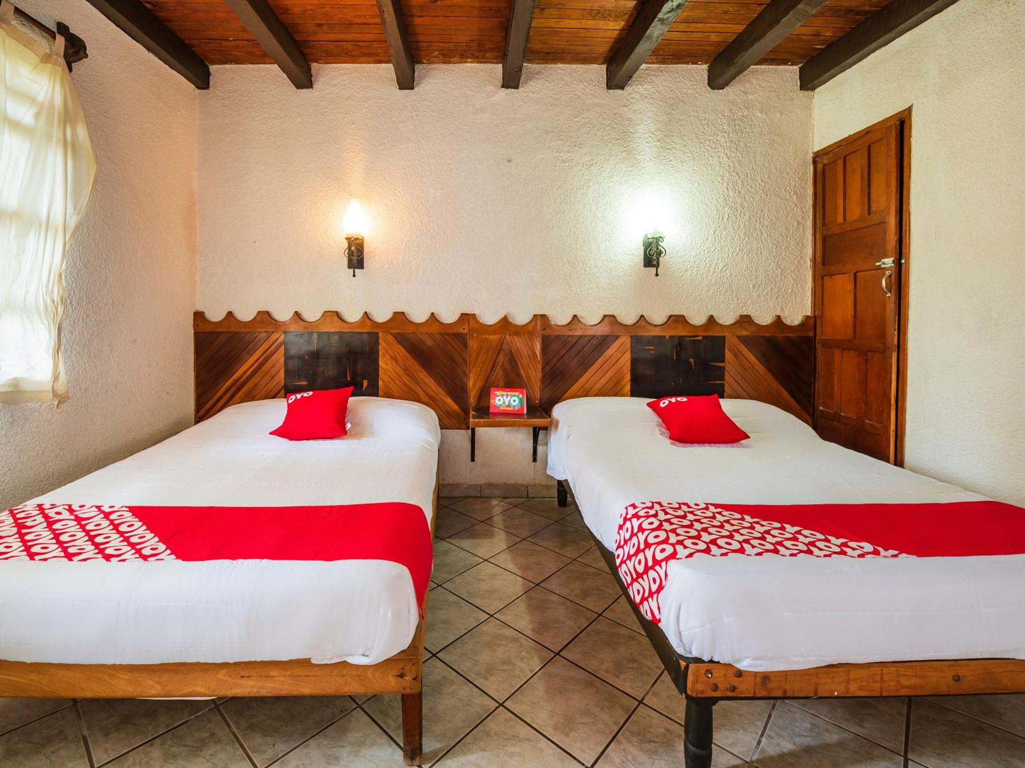 Oyo Hotel Sands Barra de Navidad Luaran gambar