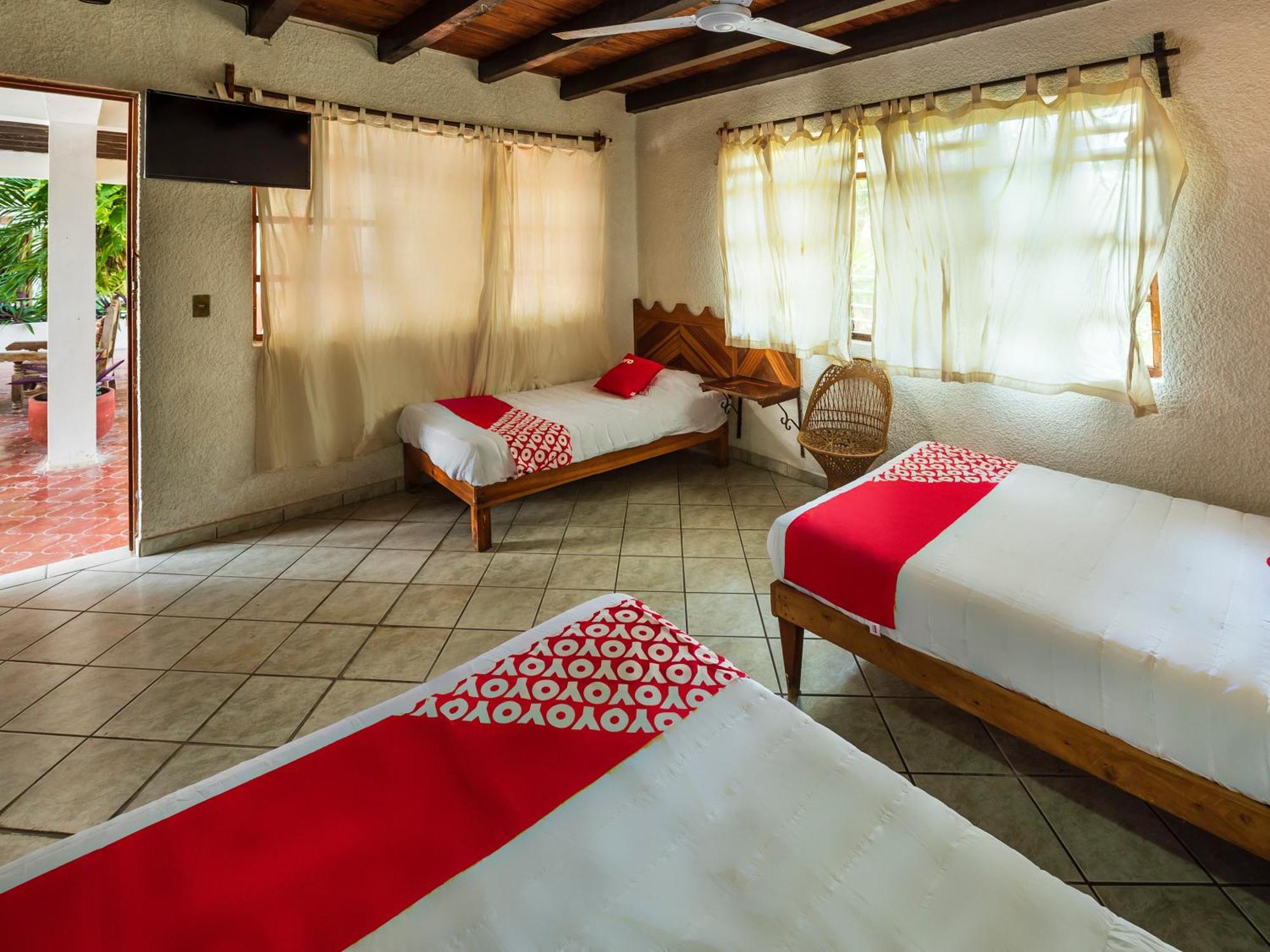 Oyo Hotel Sands Barra de Navidad Luaran gambar