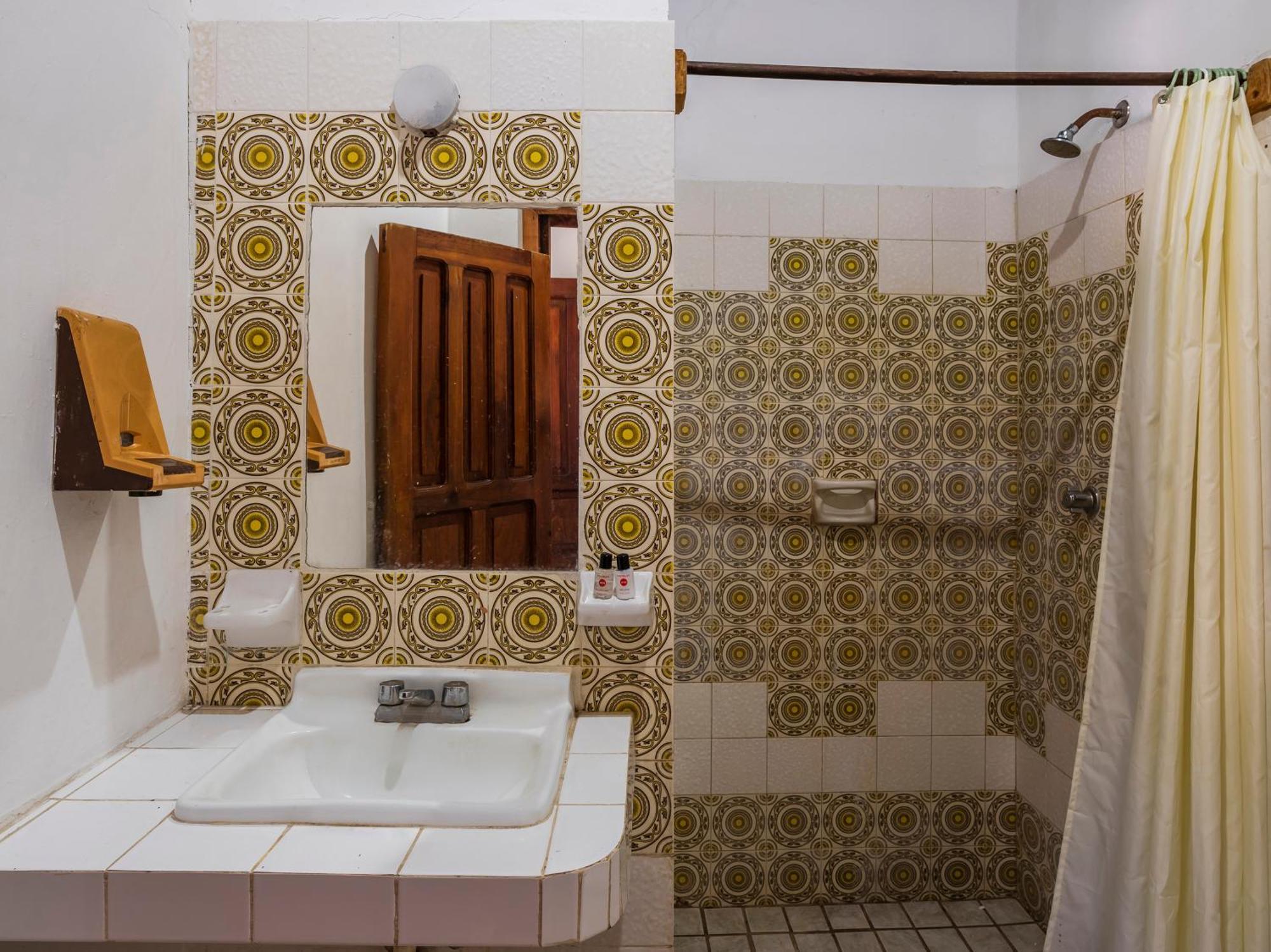 Oyo Hotel Sands Barra de Navidad Luaran gambar
