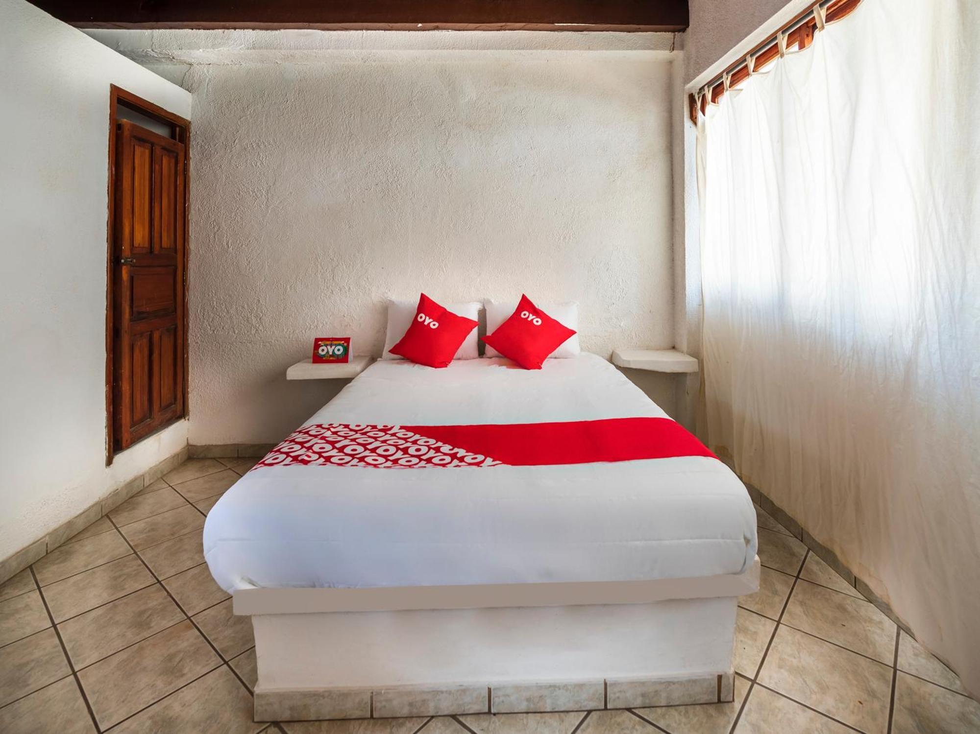 Oyo Hotel Sands Barra de Navidad Luaran gambar