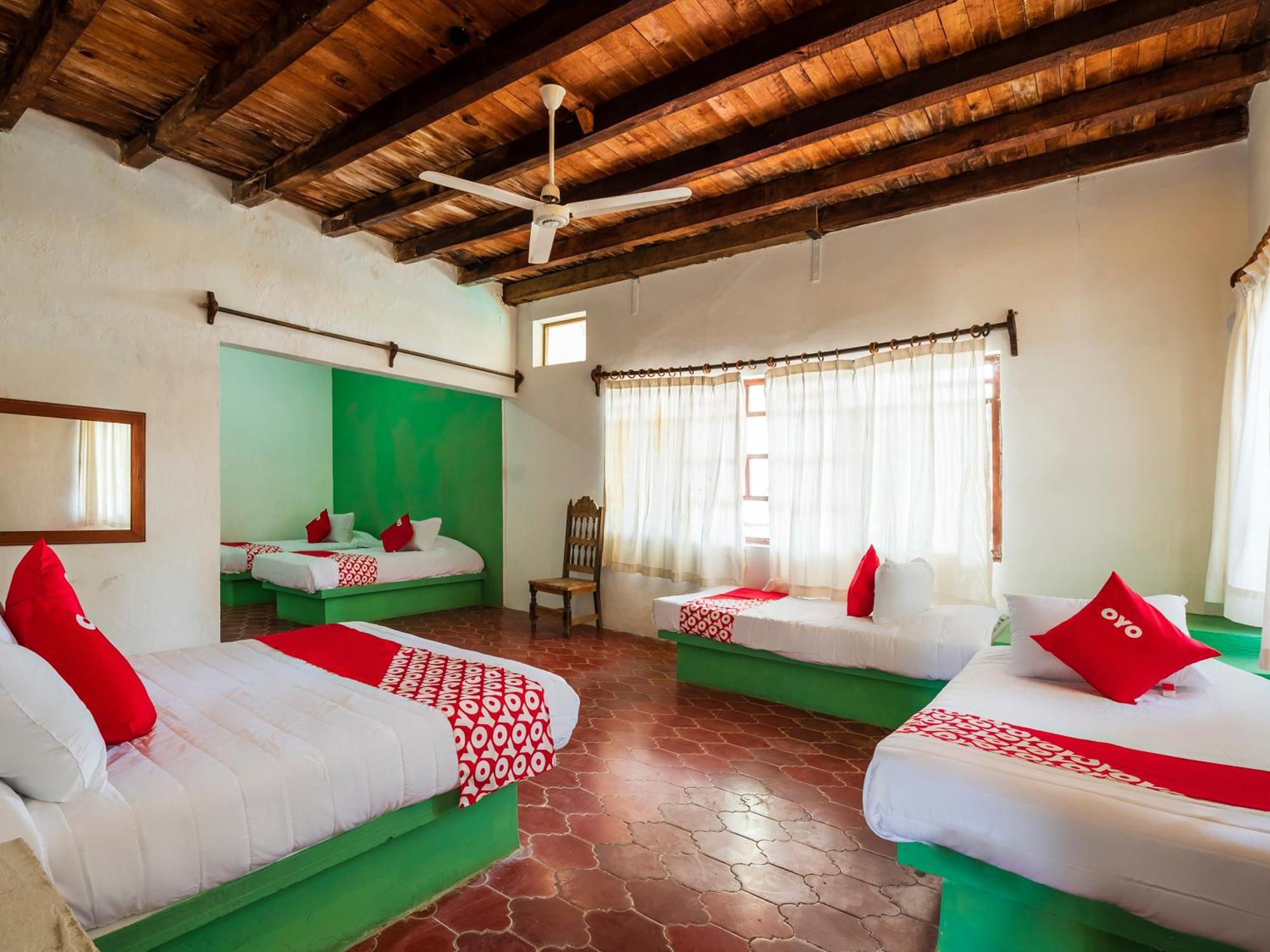Oyo Hotel Sands Barra de Navidad Luaran gambar